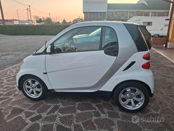 Smart ForTwo 1000 62 kW coupé passion