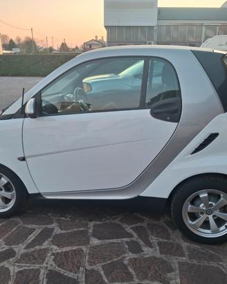 Smart ForTwo 1000 62 kW coupé passion