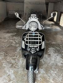 Vespa 300 gts