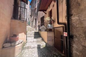 3 LOCALI A VEROLI