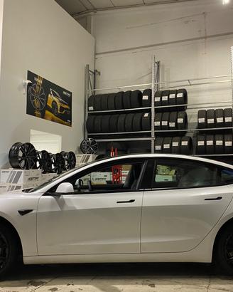 Cerchi NUOVI Tesla Model 3 raggio 20 cod.8242