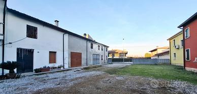 CASA DI CORTE A ZEVIO
