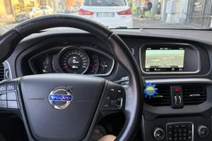 Volvo v40 d2 business anno 2016