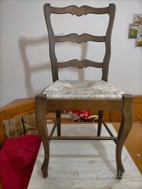 Sedia in legno, stile provenzale vintage 