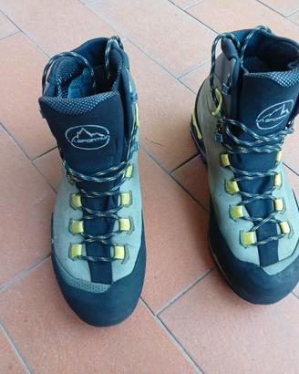 Scarpe La Sportiva modello Trango Tech Leather GTX