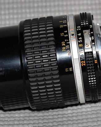 Nikon 105mm f 2,5 AIs