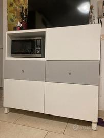 Mobile credenza