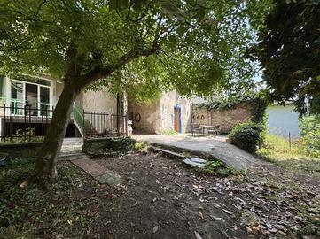 CASA DI CORTE A MONTÙ BECCARIA