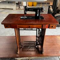 Macchina da cucire necchi anni 50/60