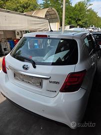 TOYOTA YARIS DEL 2015 PER RICAMBI