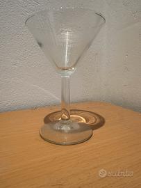 Bicchiere con incisione capannina forte dei marmi