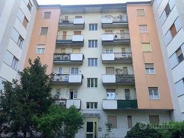 Immobile in asta di 69 m² con 2 locali a Melzo