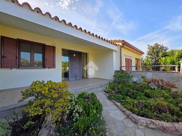 VILLA A SCHIERA A VILLAPUTZU