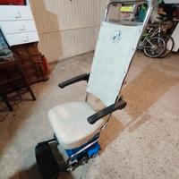 Montascale a ruote anche per scale curve