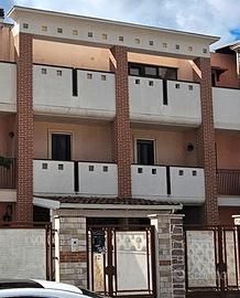 Villa a Schiera con giardino, terrazzo, tavernetta