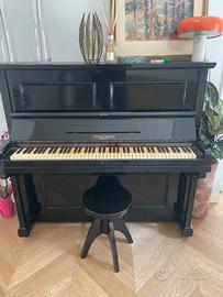 Pianoforte verticale nero Steinberg