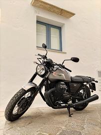 Moto Guzzi V7 III