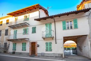 CASA SEMINDIPENDENTE A CASTELL'ALFERO