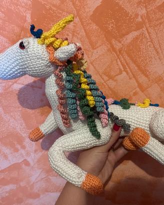 Unicorno amigurumi fatto a mano all’uncinetto 🦄
