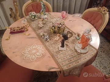 tavolo  sedie bacheca stile veneziano