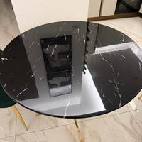 Tavolo in vetro effetto marmo nero e oro