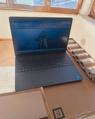 Gaming DELL 15,6" FHD 16/750GB MVMe i5-11th Win11