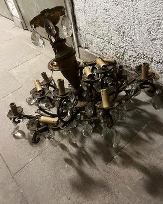 Lampadario in bronzo e cristalli 