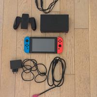 Nintendo Switch + Accessori + Custodia