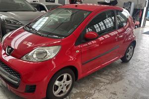 Peugeot 107 1.0 68CV 3p. Sweet Years 2Tronic