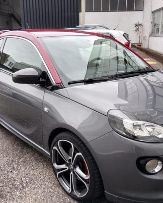 OPEL ADAM S “VALENTINO ROSSI” LIMITED EDITION – 18