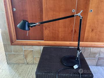Artemide tolomeo lampada da tavolo