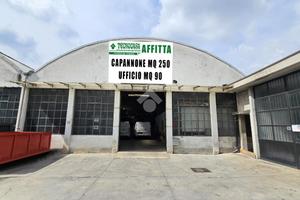 CAPANNONE A CORMANO