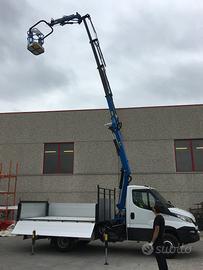 Iveco Daily 70 con gru DN 8.7 S3J2 PLE