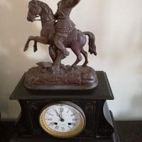 antico orologio da caminetto