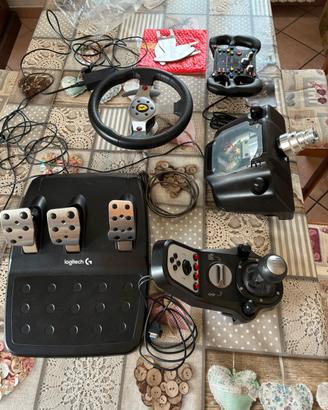 Logitech g25 con 2 volanti