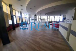 Immobile di 350 m² con 4 locali a Cornaredo