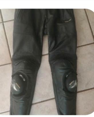 pantaloni pelle Axo per moto