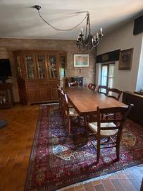 Mobilio, taverna, tavolo con 8 sedie e credenza