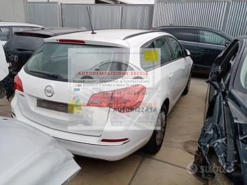 Rottamata Ricambi opel astra J 2014 SW #317