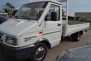 IVECO Daily 35.10 2.8 TD cassonato