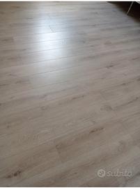 PAVIMENTO LAMINATO