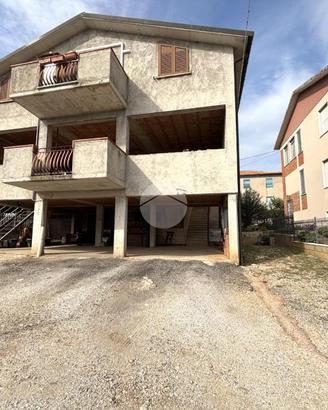 3 LOCALI A TERNI