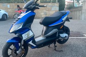 Scooter piaggio neg