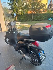 Liberty 150 nero