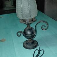Lume in ferro antico vintage 