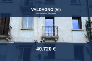 Immobile in asta di 55 m² con più di 5 locali a Va
