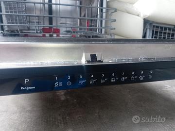 lavastoviglie whirlpool 