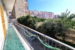 5 LOCALI A TORRE ANNUNZIATA