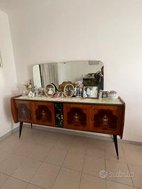 Sala da pranzo completa