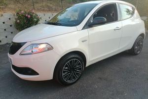 lancia ypsilon 1.0 hybrid anno 2023 km 67214